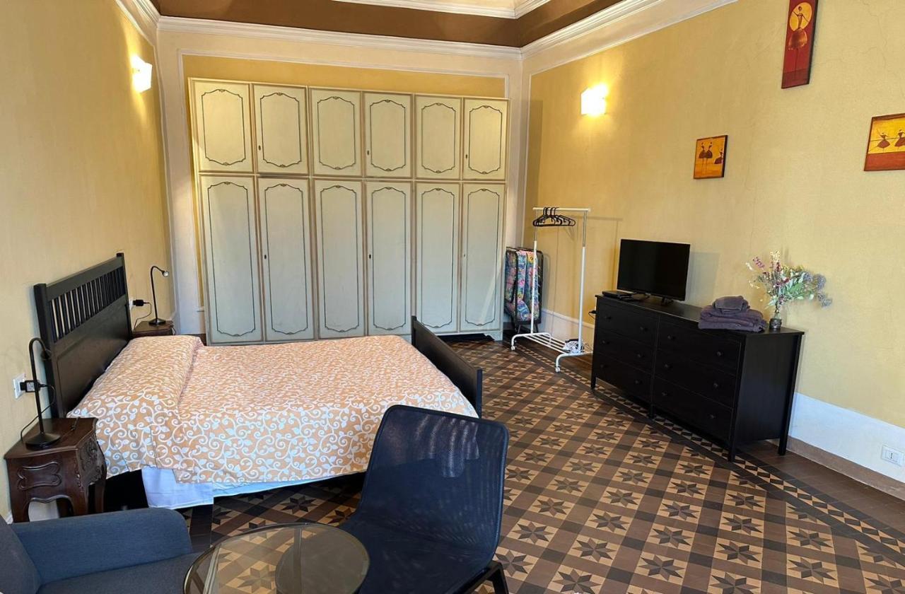 Casa Cavour Hotell Pontremoli Eksteriør bilde